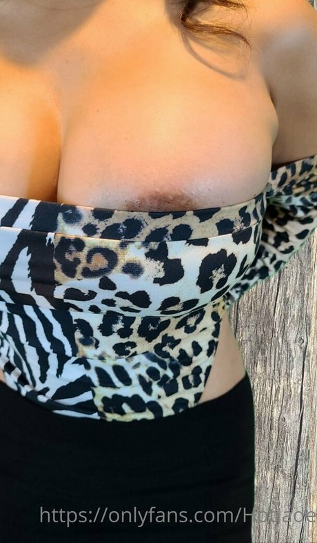 HotJade onlyfans posts