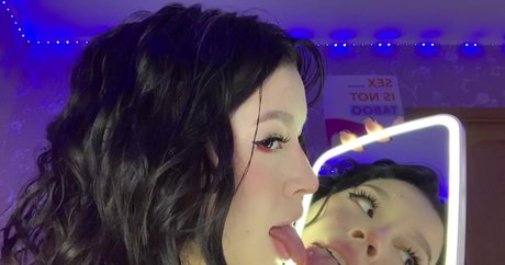 Lezzy Bunny ASMR only fans leaked porn