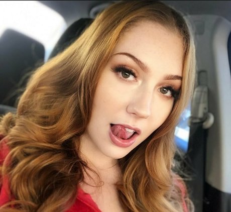 Ariettaadamsxxx onlyfans nude tits