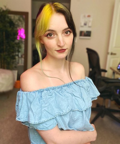 Littlesiha nudes only fans