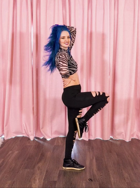 Littlesiha onlyfans images