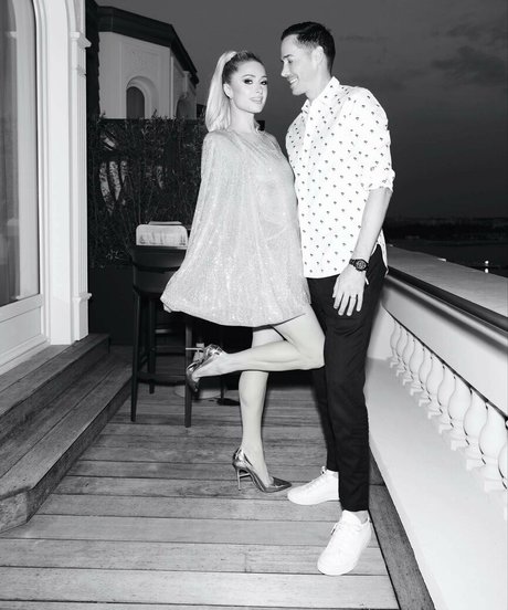 Paris Hilton onlyfans nudes leak