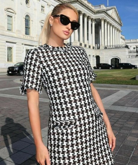 Paris Hilton onlyfans leak nude