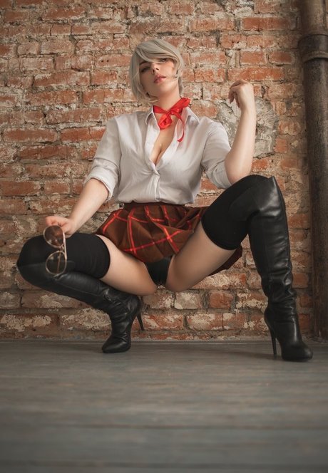 Oniksiya Sofinikum ass onlyfans