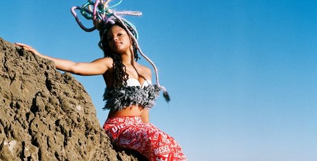 Halle Bailey Profile pic