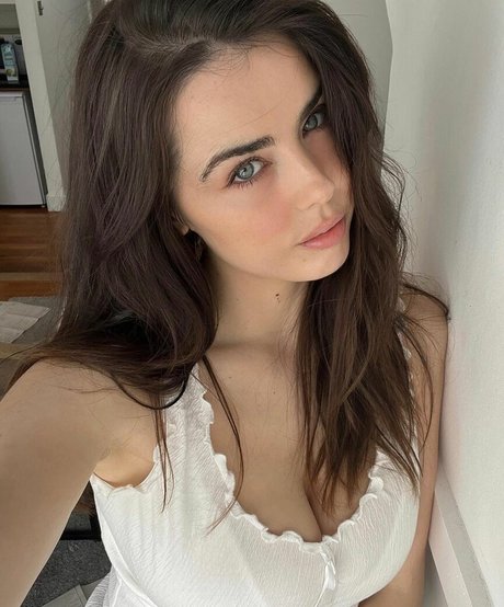 Danielle Sharp onlyfans star