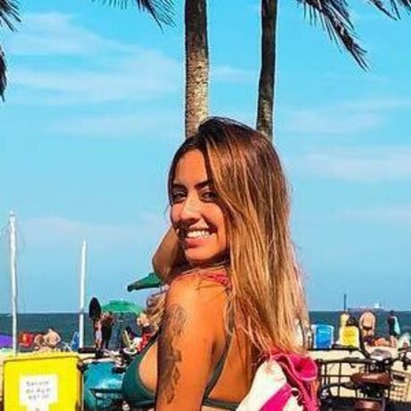 Yara Lore onlyfans porn leak