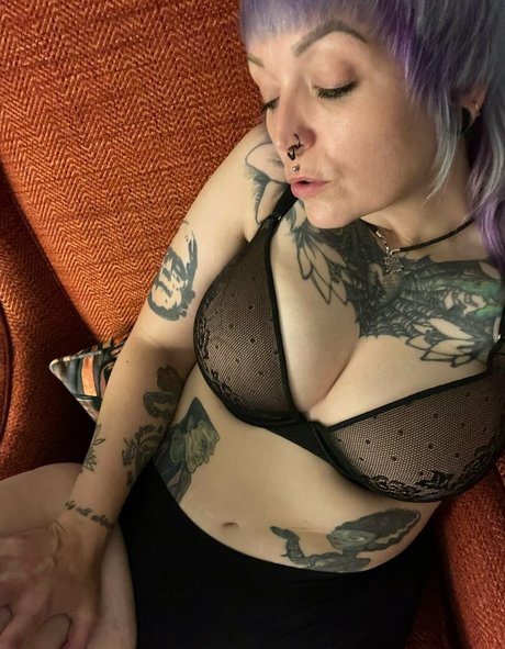 xlunakali is on onlyfans