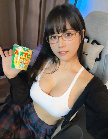 Umi Shinonome onlyfans sextape leak