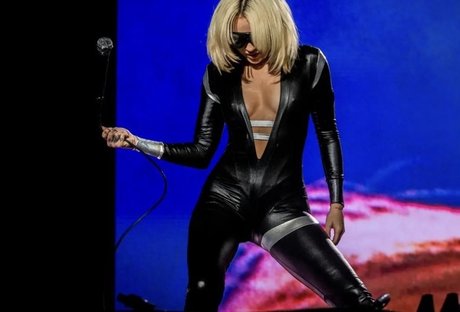 Miley Cyrus leak onlyfans nude