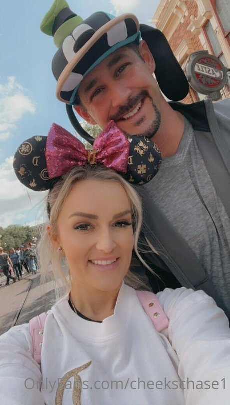 cheekschase1 onlyfans images