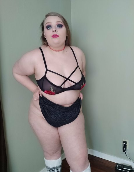 phoebegoth onlyfans nude content