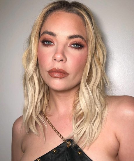 Ashley Benson onlyfans photos