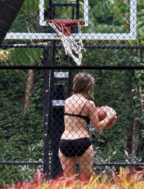 Jennifer Love Hewitt only fans pictures