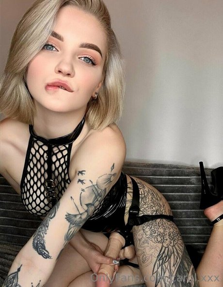 carol xxx nudes onlyfans leak