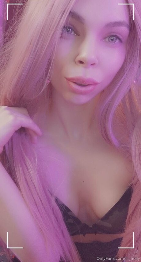 lil holly nude on onlyfans