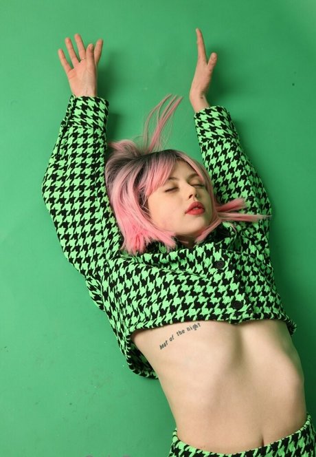 sandrateeny ass onlyfans