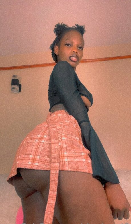 she is art0 onlyfans hot