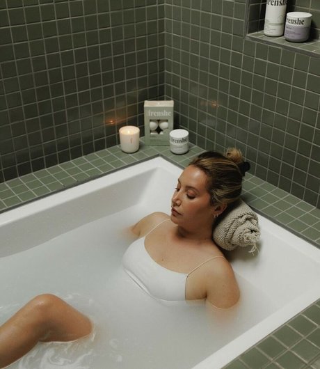 Ashley Tisdale onlyfans leak new