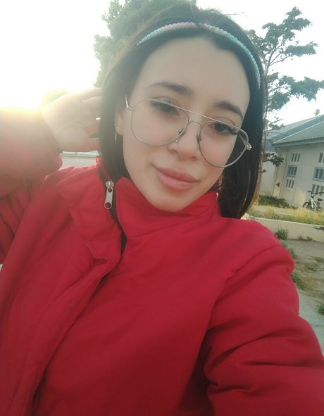 carolinee2000 naked onlyfans leaked