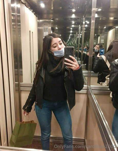 carolinee2000 leaks onlyfans