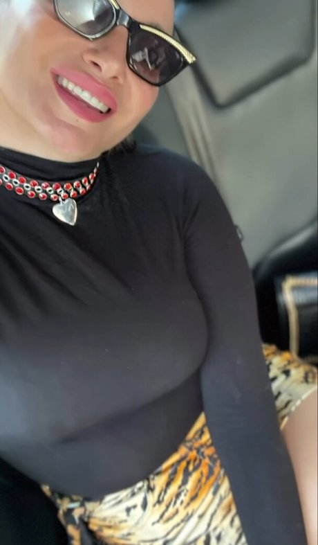 Gizzi Erskine onlyfans sextape