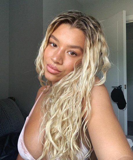 Molly Rainford nude onlyfans porn