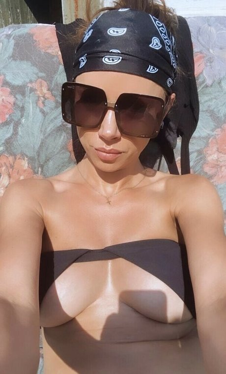 Una Healy nudes only fans