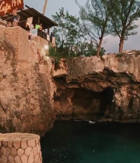 Wallis Day onlyfans nude pics