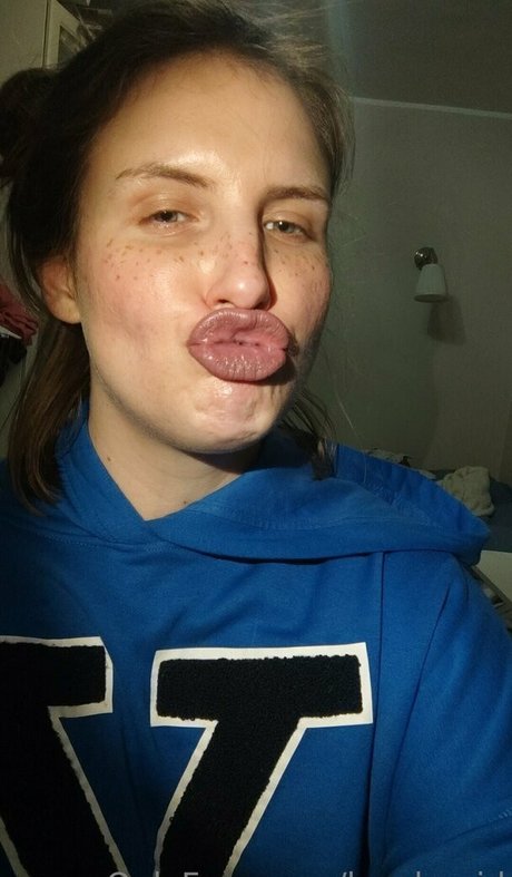 lucylumid onlyfans model photo