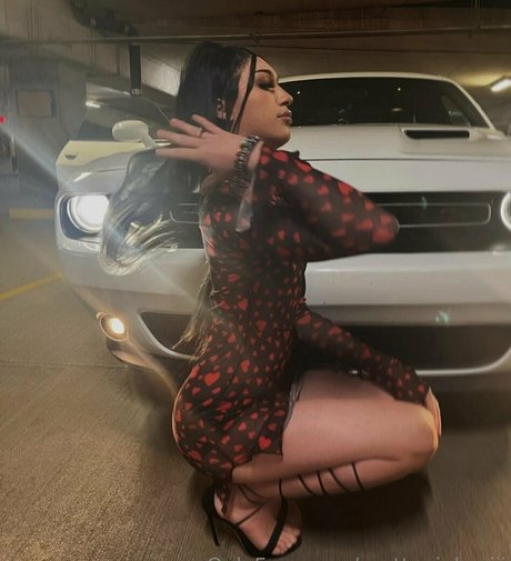 prettypinkuziii onlyfans pics leaked