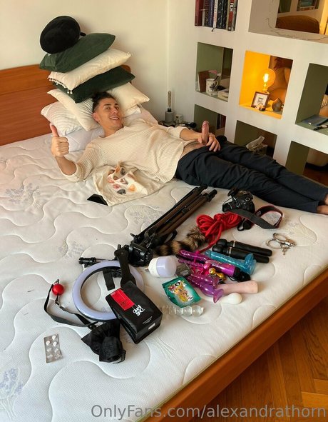 alexandrathorn onlyfans leak