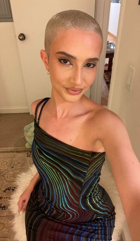 Daisy Delancey onlyfans star