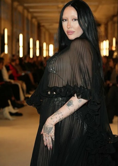 Noah Cyrus onlyfans free content