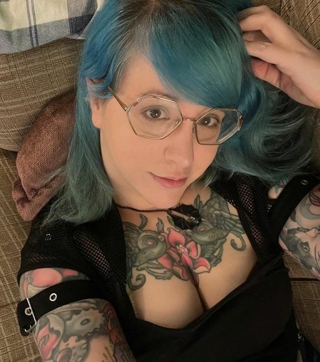 PushingUpRoses tits onlyfans