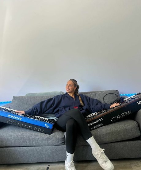 Tate McRae onlyfans nude