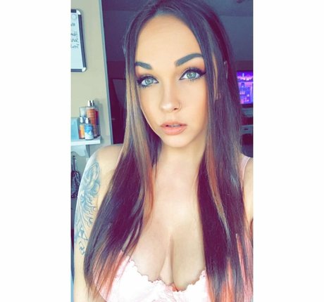 Victoria Rhyne nude onlyfans pics