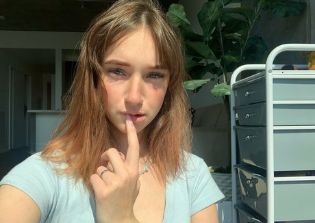 Melanie Marie naked onlyfans leak