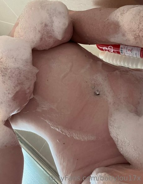 babylou17x onlyfans topless