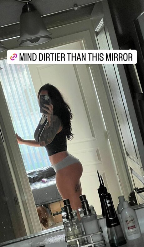 Alita Doses nude onlyfans