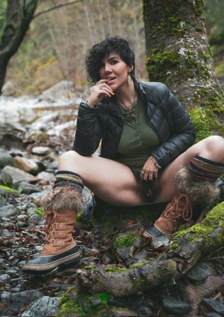 Frankie Rivers onlyfans model images