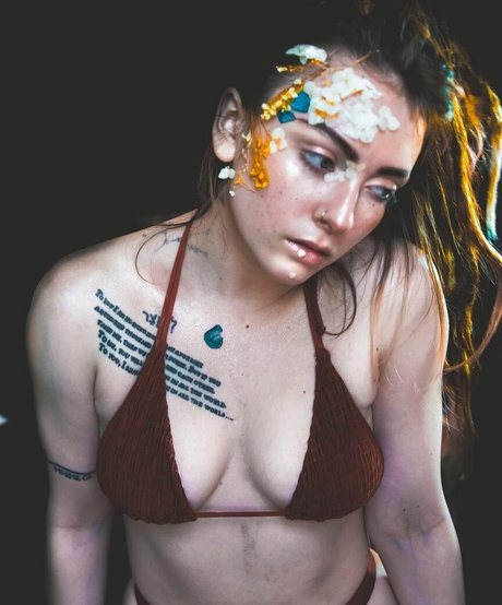 Eliza Grace onlyfans explicit content