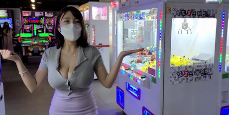 Velvet 7 onlyfans leaked.