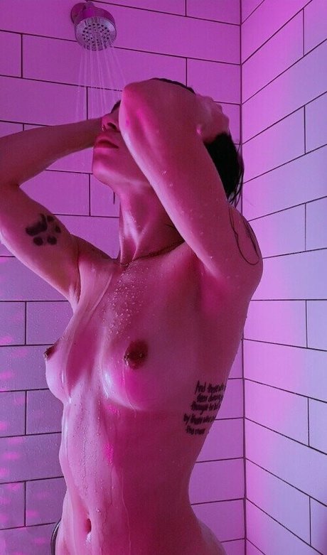 Cosmicyoungster onlyfans for free