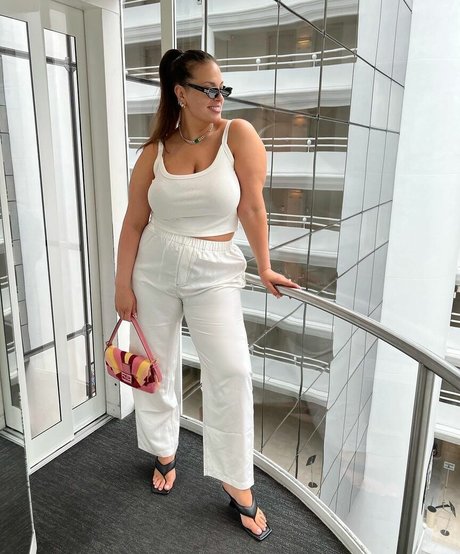 Ashley Graham onlyfans topless