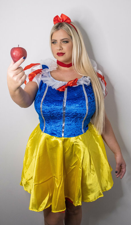 Nina Phoenix onlyfans pics