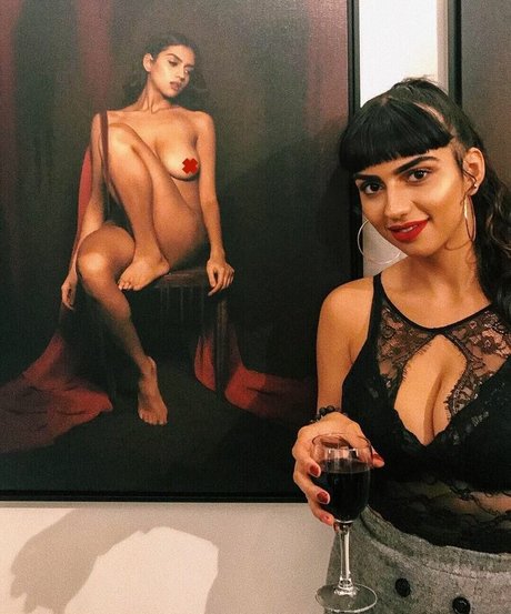 Mays Benatti onlyfans nude photos