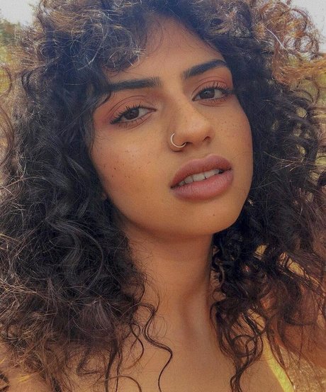 Mays Benatti onlyfans exposed