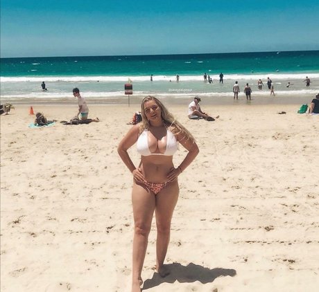 Casey Leigh naked onlyfans