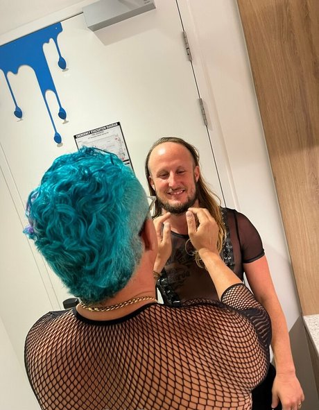 whiterabbitsx onlyfans fotos